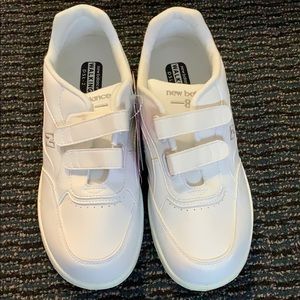 Reebok 811 walking shoes size 10.5